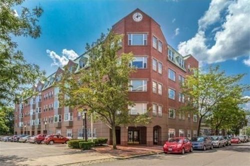 407-289 Essex St, Salem, MA, 01970-3415 | Card Image