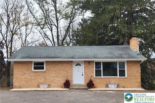 2556 N Delaware Dr, Mount Bethel, PA, 18343-5300 | Card Image