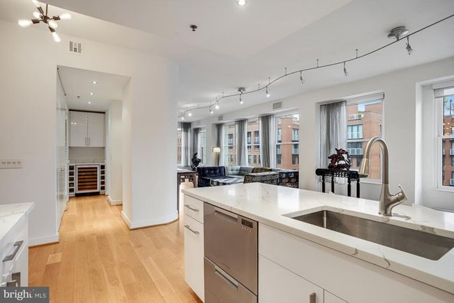 APT-900 - 675 E St Nw, Condo with 2 bedrooms, 4 bathrooms and null parking in WASHINGTON DC | Image 8