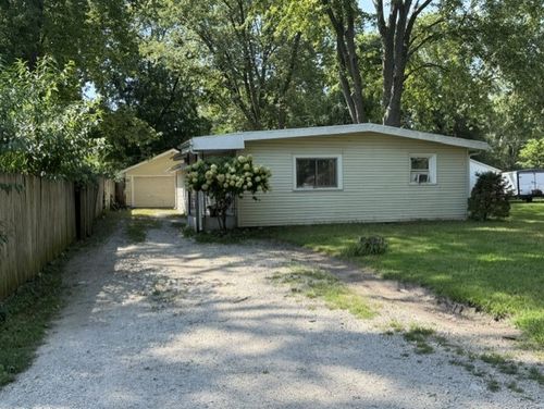 1383 Pearl St, Aurora, IL, 60505-5615 | Card Image