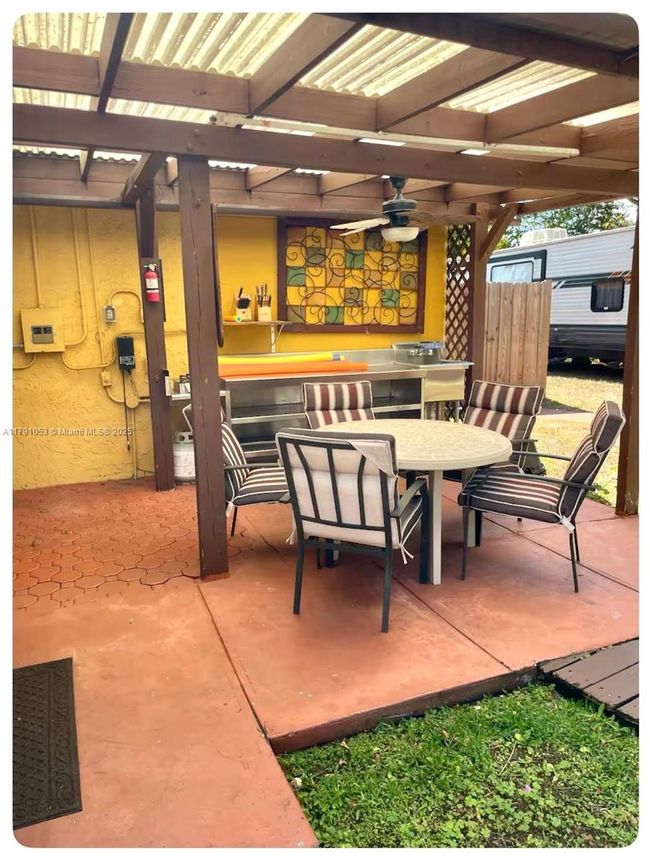 853 Southwind Pl, House other with 3 bedrooms, 2 bathrooms and null parking in Fort Lauderdale FL | Image 9