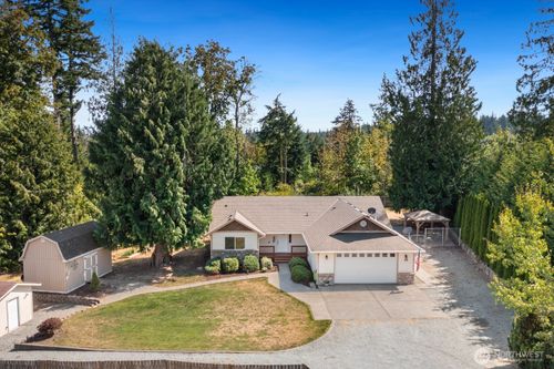 49 W Dry Lake Rd, Camano Island, WA, 98282-8591 | Card Image