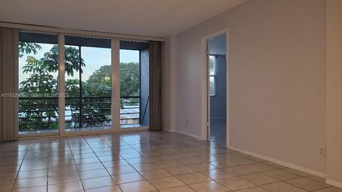 apt-3b-120 Royal Park Dr, Oakland Park, FL, 33309-6547 | Card Image