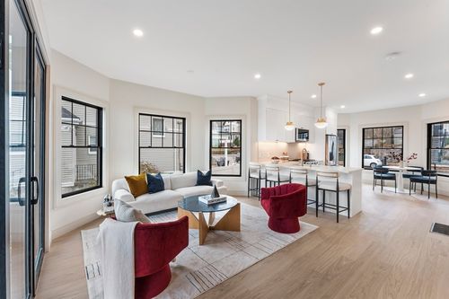 u1-142 Metropolitan, Boston, MA, 02131 | Card Image