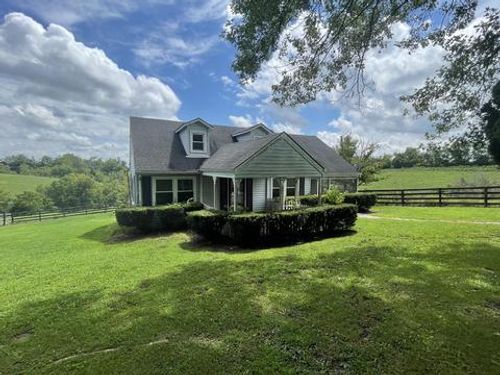 205 Providence Ln, Winchester, KY, 40391-8880 | Card Image