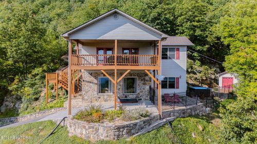 954 Pawnee Ct, Sevierville, TN, 37876-9225 | Card Image