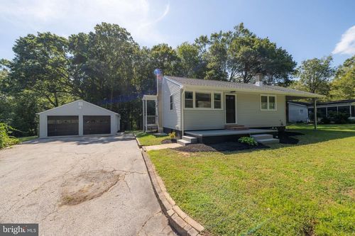 90 Jones Chapel Rd, ELKTON, MD, 21921-6811 | Card Image