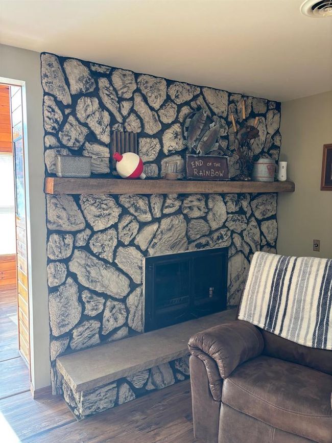 13763 Lake Shore Lane, House other with 2 bedrooms, 1 bathrooms and null parking in Mountain WI | Image 13