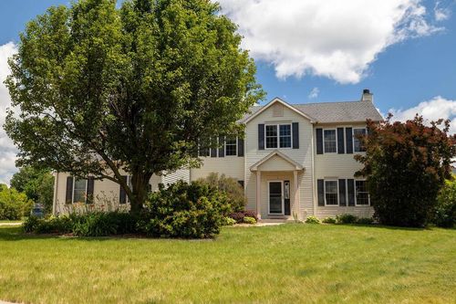 934 Cascade Circle, Hartford, WI, 53027 | Card Image