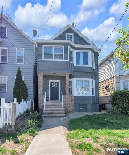26 Grand St, Garfield, NJ, 07026-3302 | Card Image