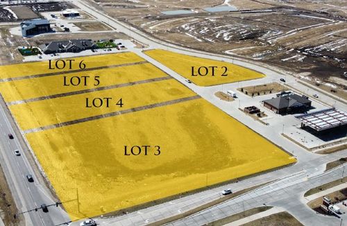 1251 Ne Gateway Dr, Grimes, IA, 50111 | Card Image