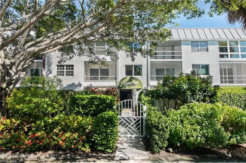 apt-206-72 7th St, NAPLES, FL, 34102-6130 | Card Image