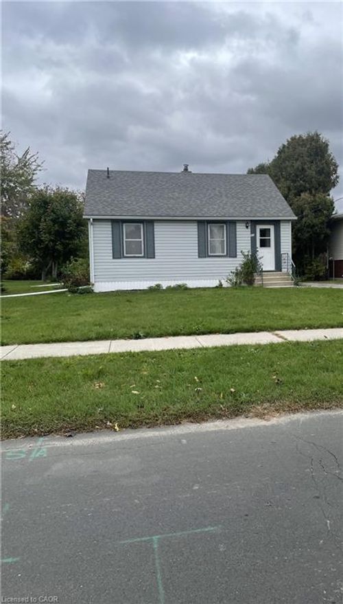 177 W Church St, Waterford, ON, N0E1Y0 | Card Image