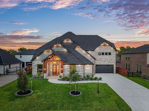 18 Waterford Way, Montgomery, TX, 77356-8329 | Card Image