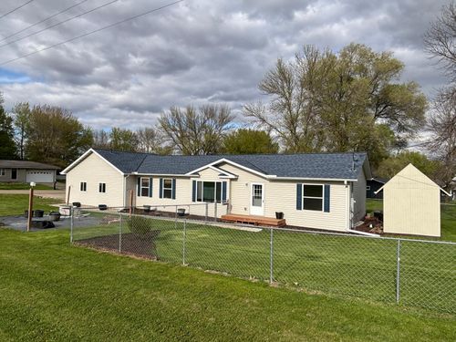 2200 Eunice Dr, Albert Lea, MN, 56007-4007 | Card Image