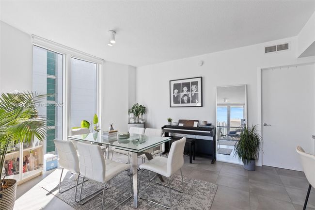 APT-3111 - 185 Sw 7 Th St, Condo with 3 bedrooms, 3 bathrooms and null parking in Miami FL | Image 10