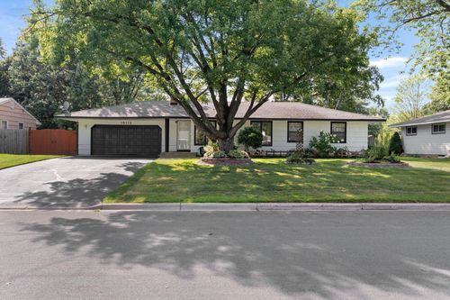 10112 Dupont Ave S, Bloomington, MN, 55431-3140 | Card Image