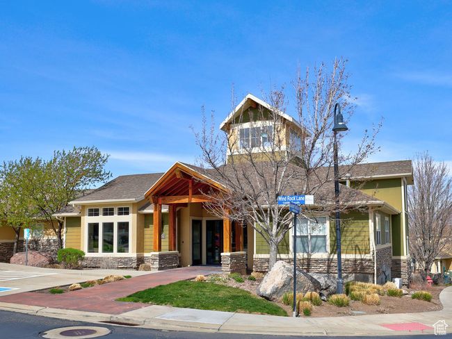 View of front of property with stone siding | Image 14