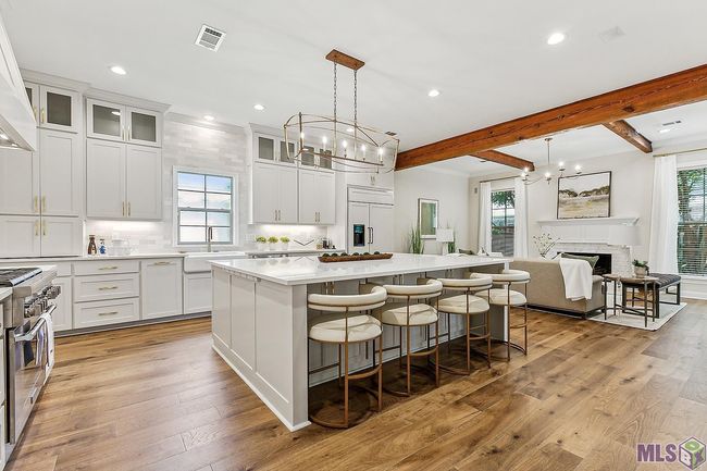 9815 Myrtle Ln, House other with 5 bedrooms, 5 bathrooms and 2 parking in Baton Rouge LA | Image 6