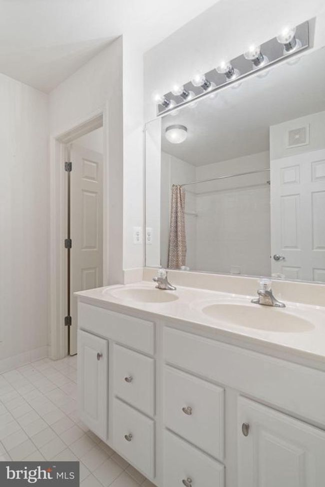 201 - 13945 Hollow Wind Way, Townhouse with 4 bedrooms, 3 bathrooms and null parking in WOODBRIDGE VA | Image 29