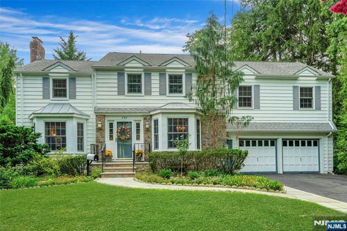 733 Lotus Ave, Oradell, NJ, 07649-1417 | Card Image
