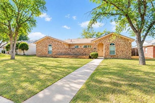 2404 Haynes Dr, Midland, TX, 79705-4315 | Card Image