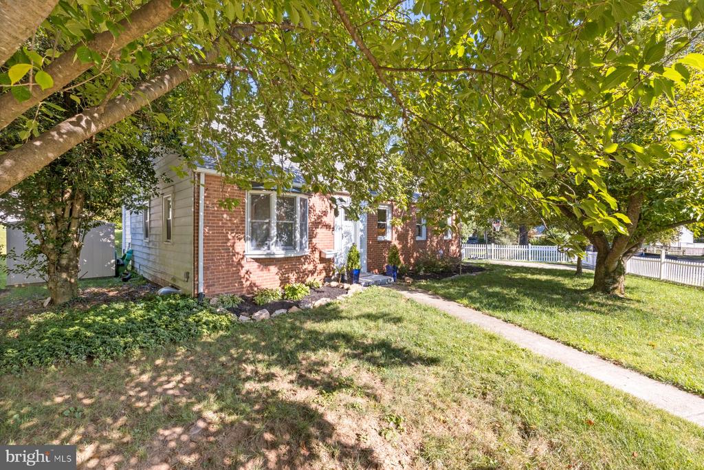 13301 Okinawa Ave, For Sale in Rockville - eXp Realty