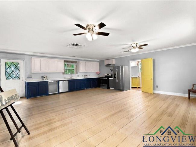 106-W-T-ANDAMP-P-AVE - 106 Wt &Amp; P, House other with 2 bedrooms, 2 bathrooms and null parking in Big Sandy TX | Image 5