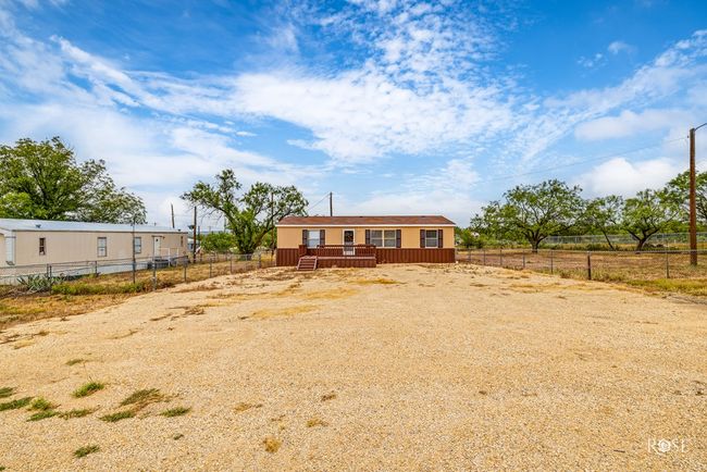 Large caliche pad parking area | Image 5