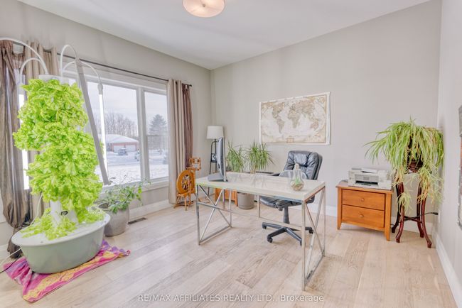 23 Tudor Cir, House other with 3 bedrooms, 3 bathrooms and 6 parking in Lombardy ON | Image 26