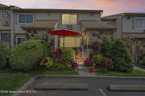 82-16 Lynn Court, Staten Island, NY, 10314 | Card Image