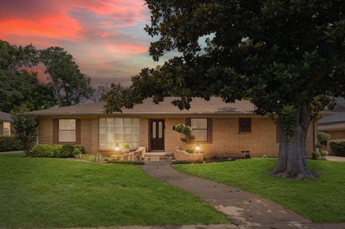 733 Branch Dr, Garland, TX, 75041-4475 | Card Image