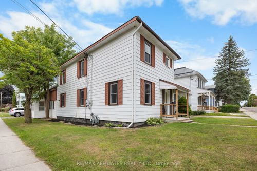 18 Cockburn St, Perth, ON, K7H2A9 | Card Image
