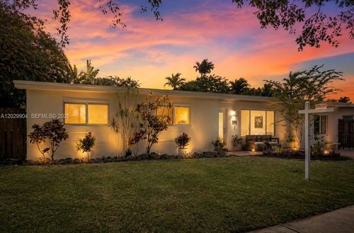 270 Ne 123rd St, North Miami, FL, 33161-5333 | Card Image