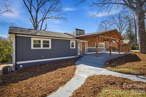 223 W Park Drive, Morganton, NC, 28655 | Card Image