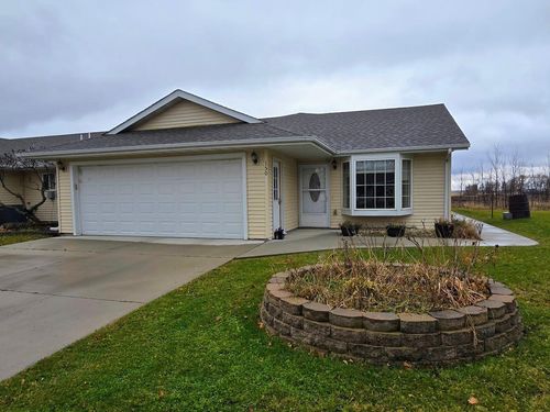 150 Ridgeview Dr, Pipestone, MN, 56164-1746 | Card Image