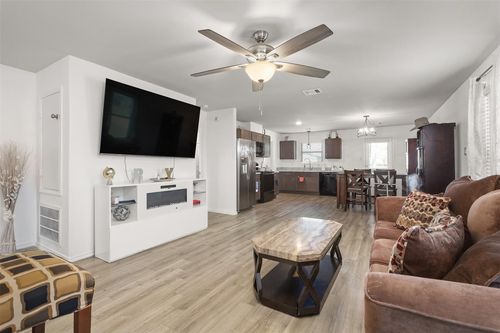 2000 Rosalee St, La Marque, TX, 77568-3754 | Card Image