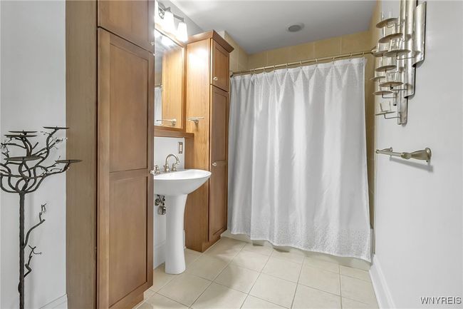 UNIT-403 - 132 Lakefront Blvd, Condo with 2 bedrooms, 2 bathrooms and null parking in Buffalo NY | Image 28
