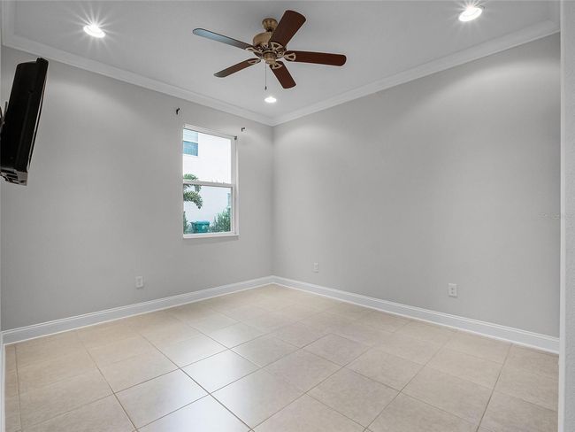 Downstairs bedroom | Image 32