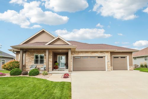 511 Whitford Ave, PRAIRIE DU SAC, WI, 53578-2160 | Card Image