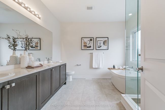 799 Apple Terr, House other with 5 bedrooms, 4 bathrooms and 2 parking in Milton ON | Image 41