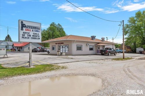 15 S Arch St, Winchester, IL, 62694-1234 | Card Image