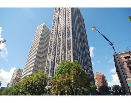 1801-2650 Lakeview Ave, Chicago, IL, 60614-2953 | Card Image