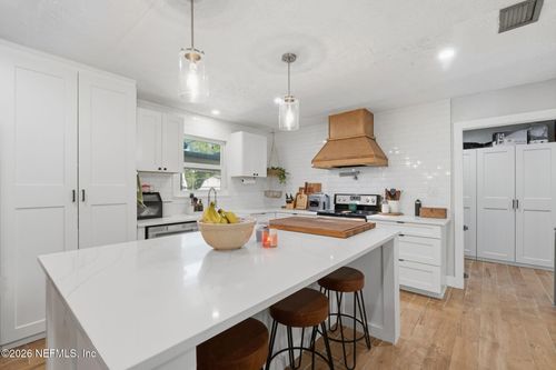 717 Winfred Dr, Orange Park, FL, 32073-3951 | Card Image