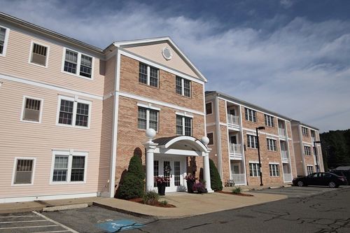 apt-201-1 Millbrook Ln, Wakefield, MA, 01880-3573 | Card Image