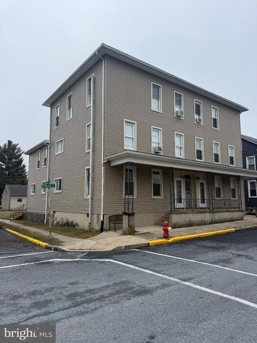 100 S Park St, RICHLAND, PA, 17087-9663 | Card Image