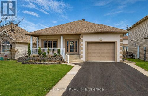 1021 Crestwood Dr, Brockville, ON, K6V7N1 | Card Image