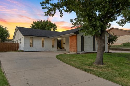 1427 Northridge Dr, Carrollton, TX, 75006-1456 | Card Image