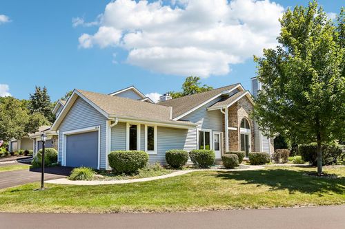 a-101 E Sutton Place, Waukesha, WI, 53188 | Card Image