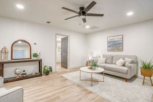 144 Sunset St, Whitney, TX, 76692-4738 | Card Image